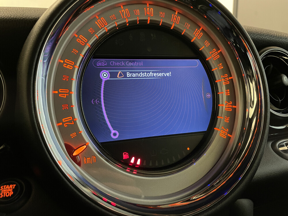 Mini Cooper Chili Cabriolet 122PS 2011, 38-PFG-4