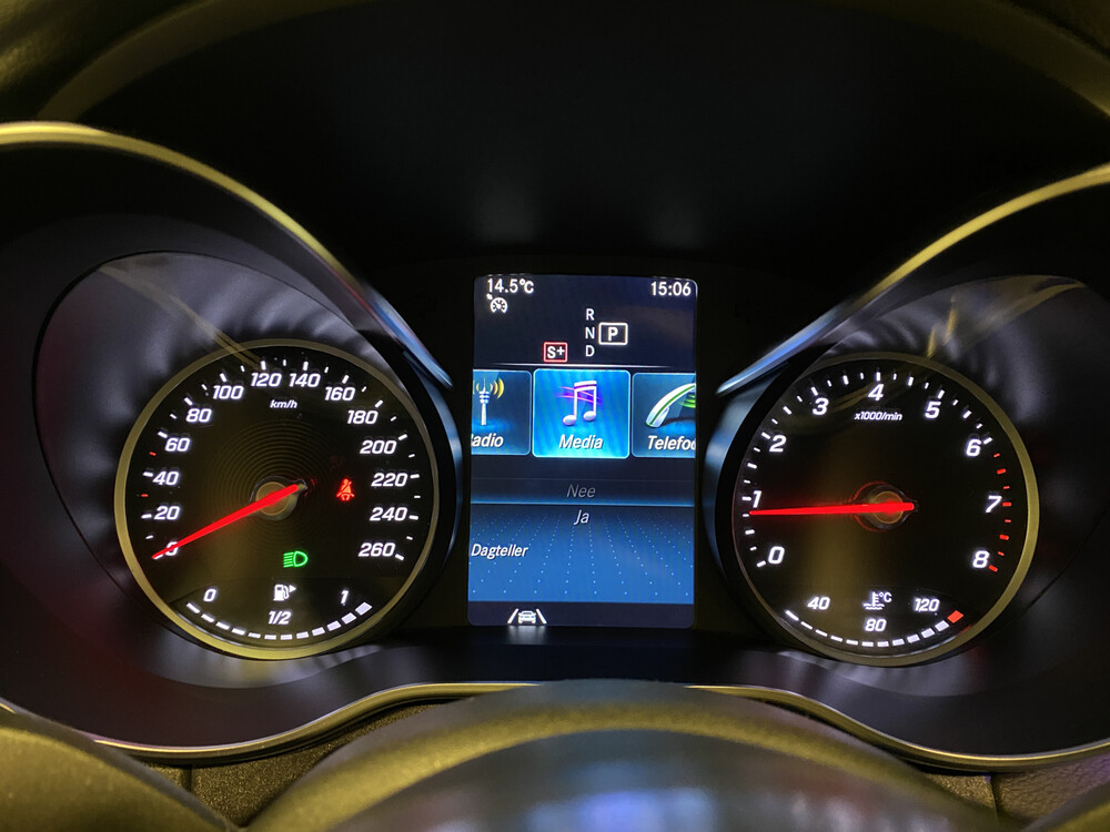 Mercedes-Benz C180 AMG Premium Plus Pack C-Klasse 156PS 2021, P-860-VN -Herstellergarantie-