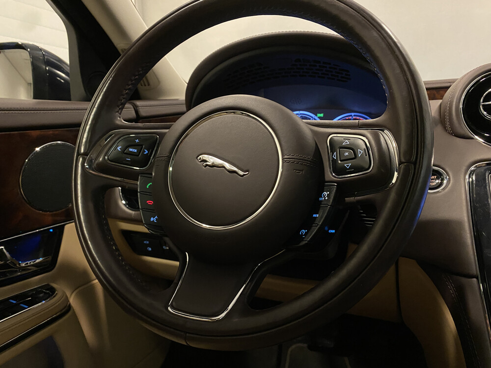 Jaguar XJ 3.0 V6D Premium Luxus LWB 275PS 2012, 83-XGR-2