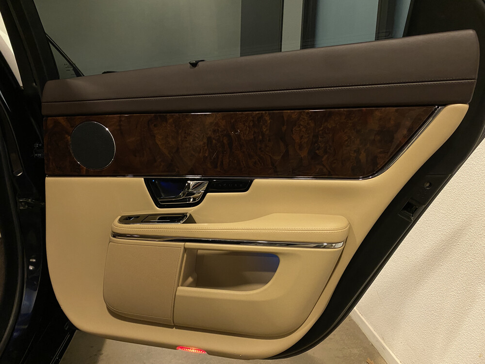 Jaguar XJ 3.0 V6D Premium Luxus LWB 275PS 2012, 83-XGR-2