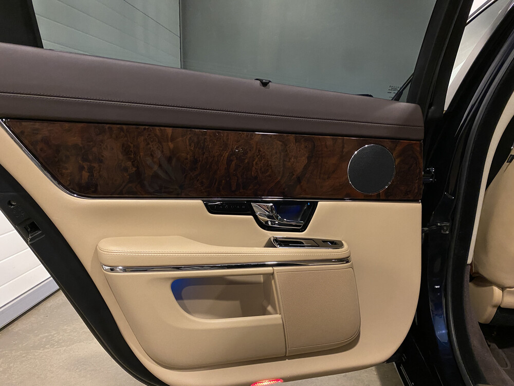 Jaguar XJ 3.0 V6D Premium Luxus LWB 275PS 2012, 83-XGR-2