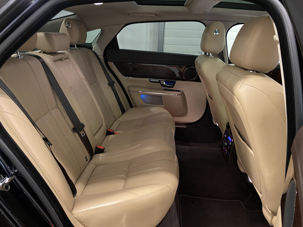 Jaguar XJ 3.0 V6D Premium Luxus LWB 275PS 2012, 83-XGR-2