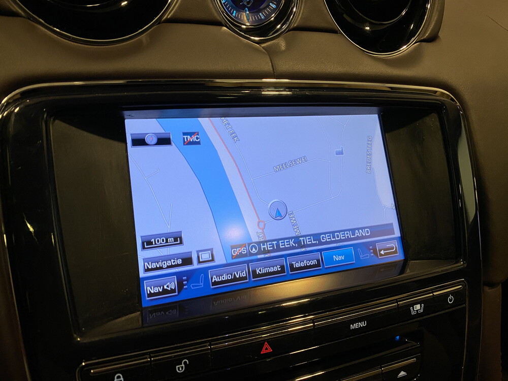 Jaguar XJ 3.0 V6D Premium Luxus LWB 275PS 2012, 83-XGR-2