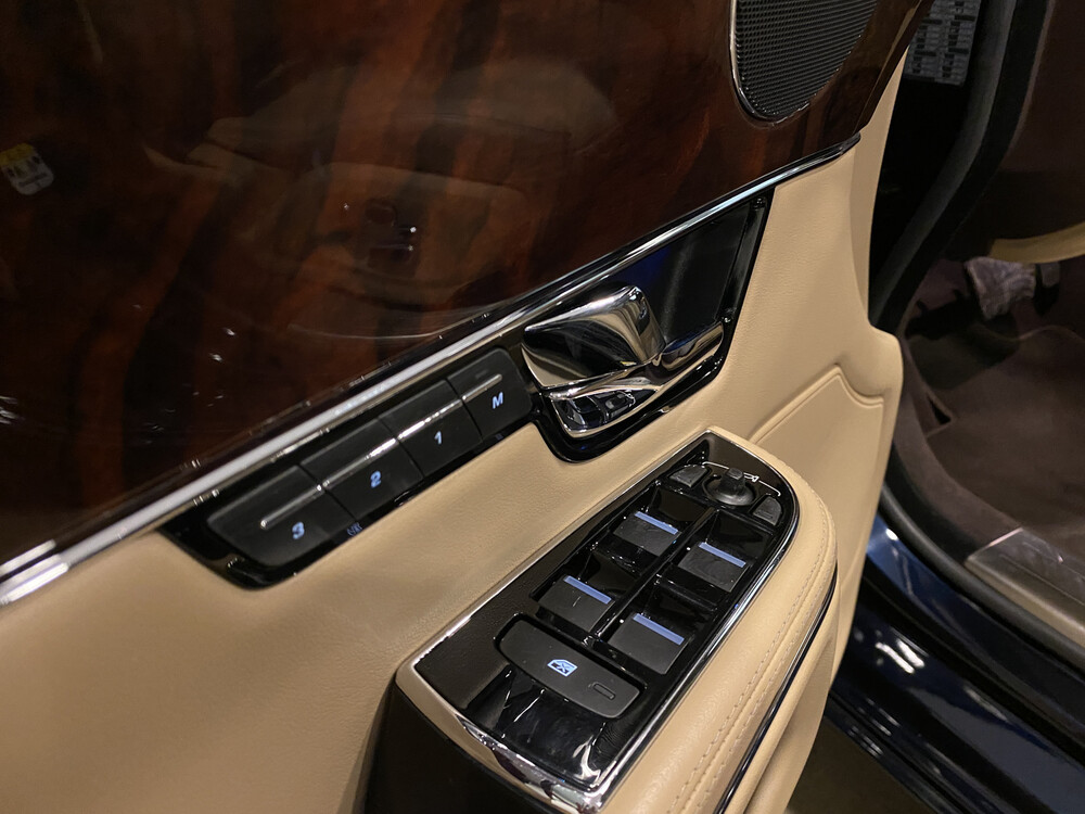 Jaguar XJ 3.0 V6D Premium Luxus LWB 275PS 2012, 83-XGR-2