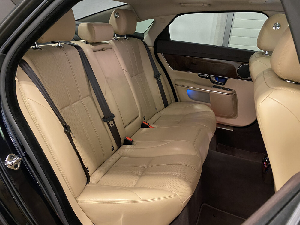 Jaguar XJ 3.0 V6D Premium Luxus LWB 275PS 2012, 83-XGR-2