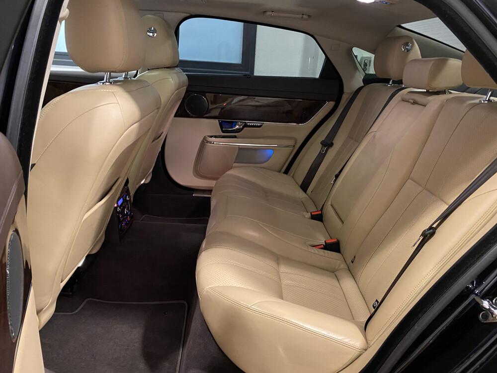 Jaguar XJ 3.0 V6D Premium Luxus LWB 275PS 2012, 83-XGR-2