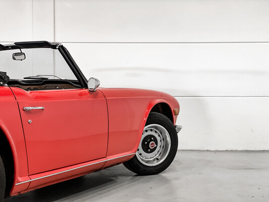 Triumph TR6 Soft Top 169hp 1975, 18-YB-18