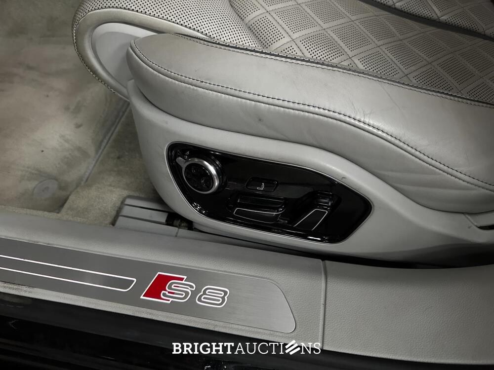 Audi S8 Sedan 4.0 TFSI Quattro V8 Biturbo 520pk 2014 - 52.000 km