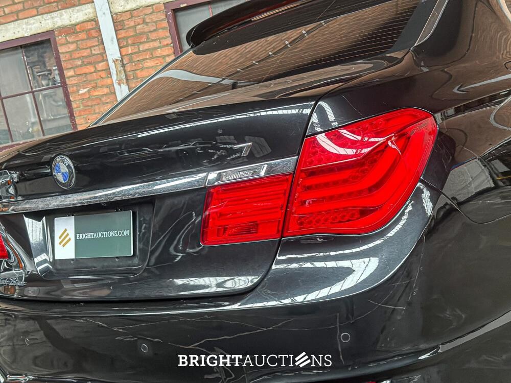 BMW ActiveHybrid7 F04 4.4 V8 465pk 2011