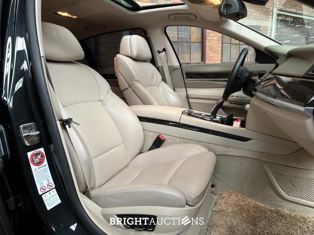 BMW ActiveHybrid7 F04 4.4 V8 465pk 2011