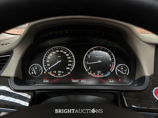 BMW ActiveHybrid7 F04 4.4 V8 465pk 2011