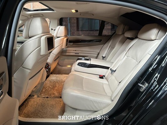 BMW ActiveHybrid7 F04 4.4 V8 465pk 2011