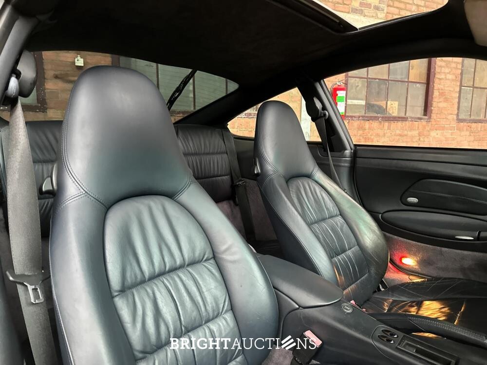 Porsche 911 Carrera 996 3.4 300pk 2000 Youngtimer