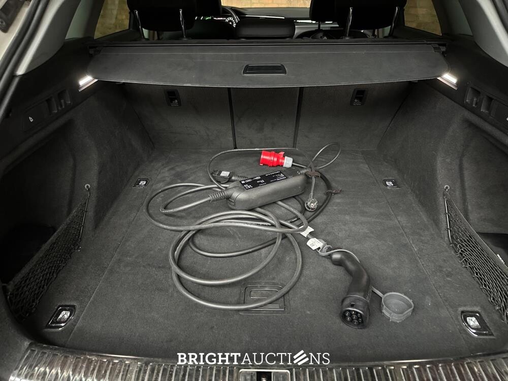 Audi e-tron 55 quattro Business edition Plus 95 kWh 408pk 2020 (Origineel-NL+1e eigenaar), K-706-KJ