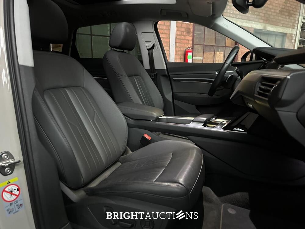 Audi e-tron 55 quattro Business edition Plus 95 kWh 408pk 2020 (Origineel-NL+1e eigenaar), K-706-KJ