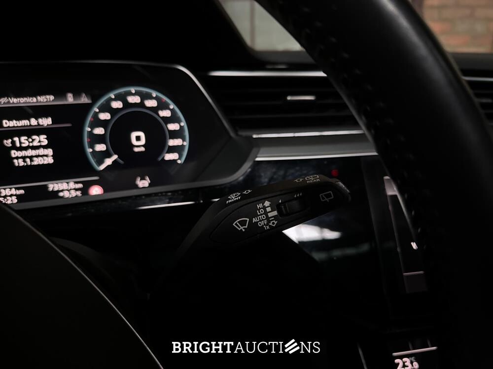 Audi e-tron 55 quattro Business edition Plus 95 kWh 408pk 2020 (Origineel-NL+1e eigenaar), K-706-KJ