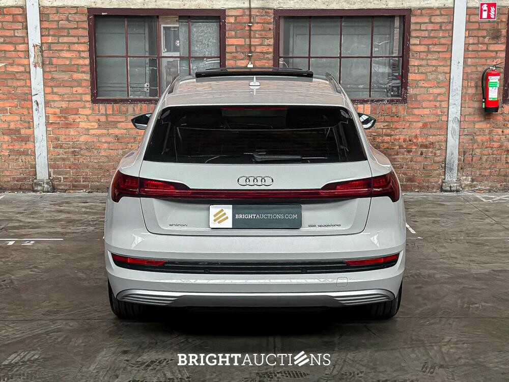 Audi e-tron 55 quattro Business edition Plus 95 kWh 408pk 2020 (Origineel-NL+1e eigenaar), K-706-KJ