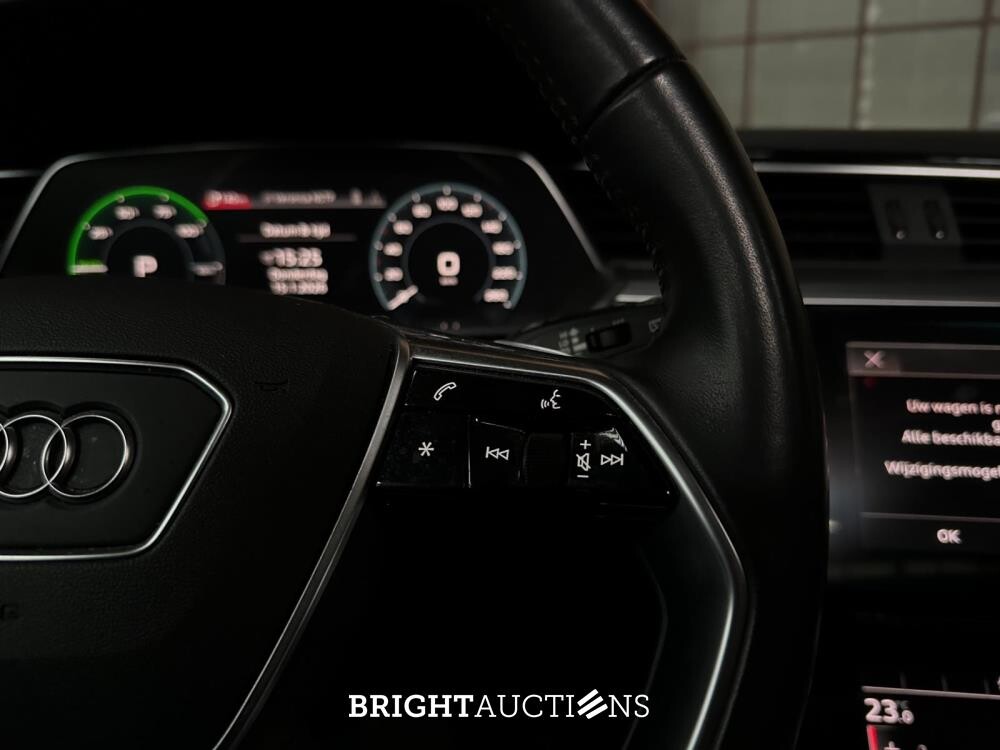 Audi e-tron 55 quattro Business edition Plus 95 kWh 408pk 2020 (Origineel-NL+1e eigenaar), K-706-KJ