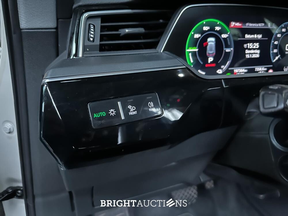 Audi e-tron 55 quattro Business edition Plus 95 kWh 408pk 2020 (Origineel-NL+1e eigenaar), K-706-KJ