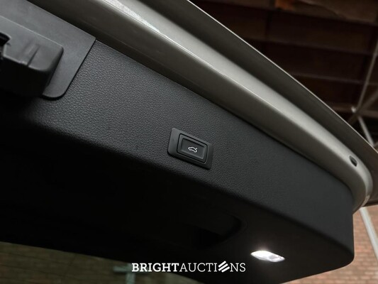 Audi e-tron 55 quattro Business edition Plus 95 kWh 408pk 2020 (Origineel-NL+1e eigenaar), K-706-KJ