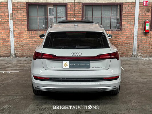 Audi e-tron 55 quattro Business edition Plus 95 kWh 408pk 2020 (Origineel-NL+1e eigenaar), K-706-KJ