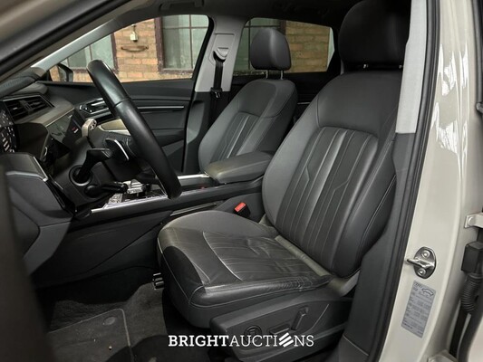 Audi e-tron 55 quattro Business edition Plus 95 kWh 408pk 2020 (Origineel-NL+1e eigenaar), K-706-KJ