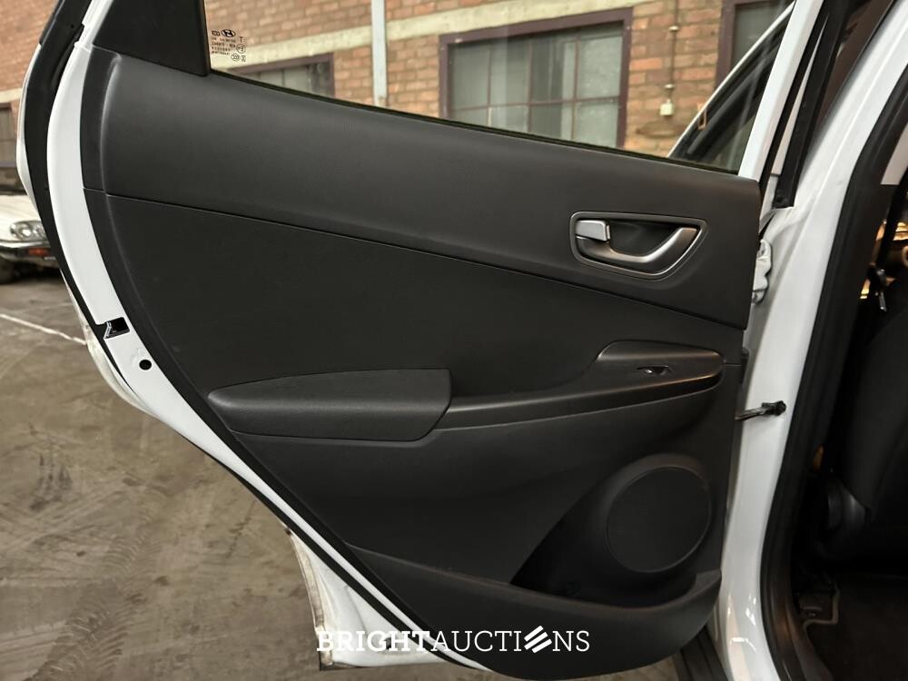 Hyundai Kona EV Comfort 64 kWh 204pk 2020 (Origineel-NL+1e eigenaar), J-474-XX