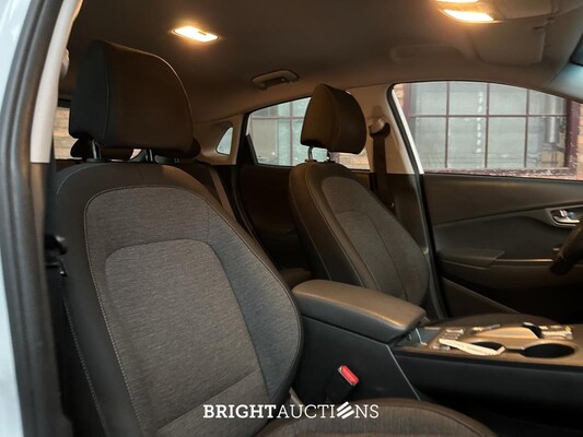 Hyundai Kona EV Comfort 64 kWh 204pk 2020 (Origineel-NL+1e eigenaar), J-474-XX