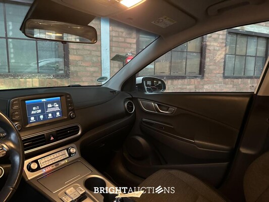 Hyundai Kona EV Comfort 64 kWh 204pk 2020 (Origineel-NL+1e eigenaar), J-474-XX