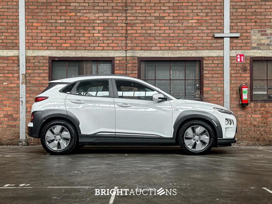 Hyundai Kona EV Comfort 64 kWh 204pk 2020 (Origineel-NL+1e eigenaar), J-474-XX