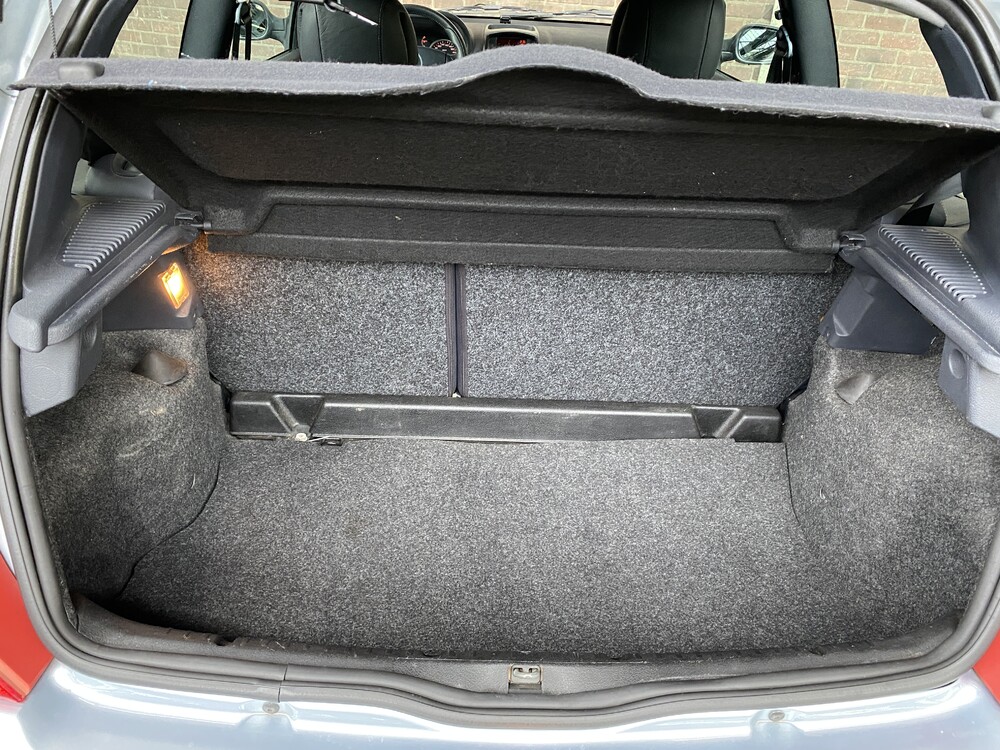 Renault Sport Clio RS 2.0 172hp 2004 -YOUNGTIMER- .