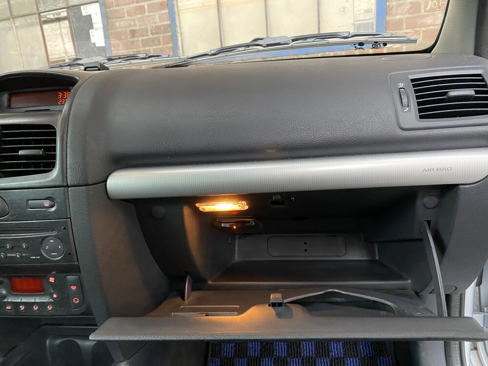 Renault Sport Clio RS 2.0 172hp 2004 -YOUNGTIMER- .