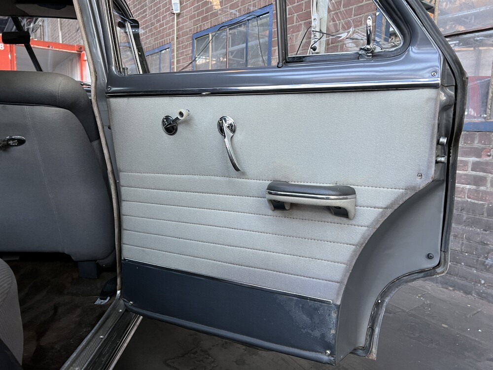 Chevrolet Deluxe Powerglide 1951, 32-XL-66.