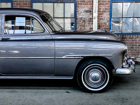 Chevrolet Deluxe Powerglide 1951, 32-XL-66.