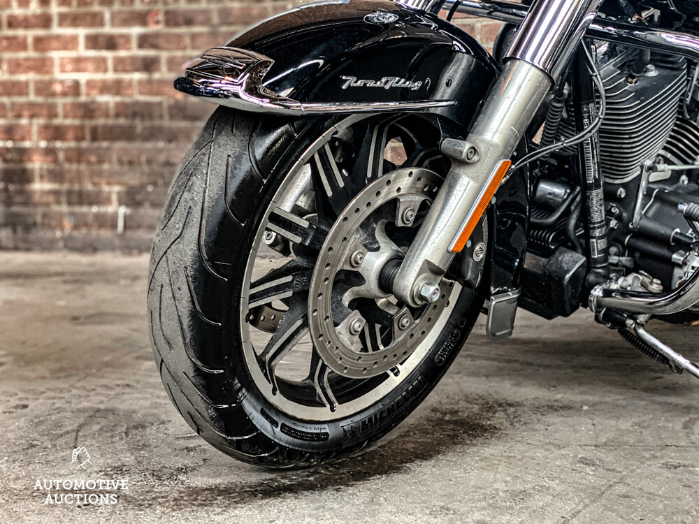 2014 Harley Davidson Road King FLHR Kreuzer.