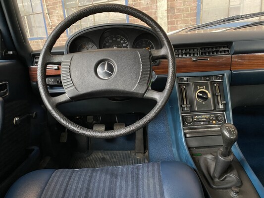 Mercedes-Benz 280S W116 160hp 1974 S-Class, 99-YD-68.