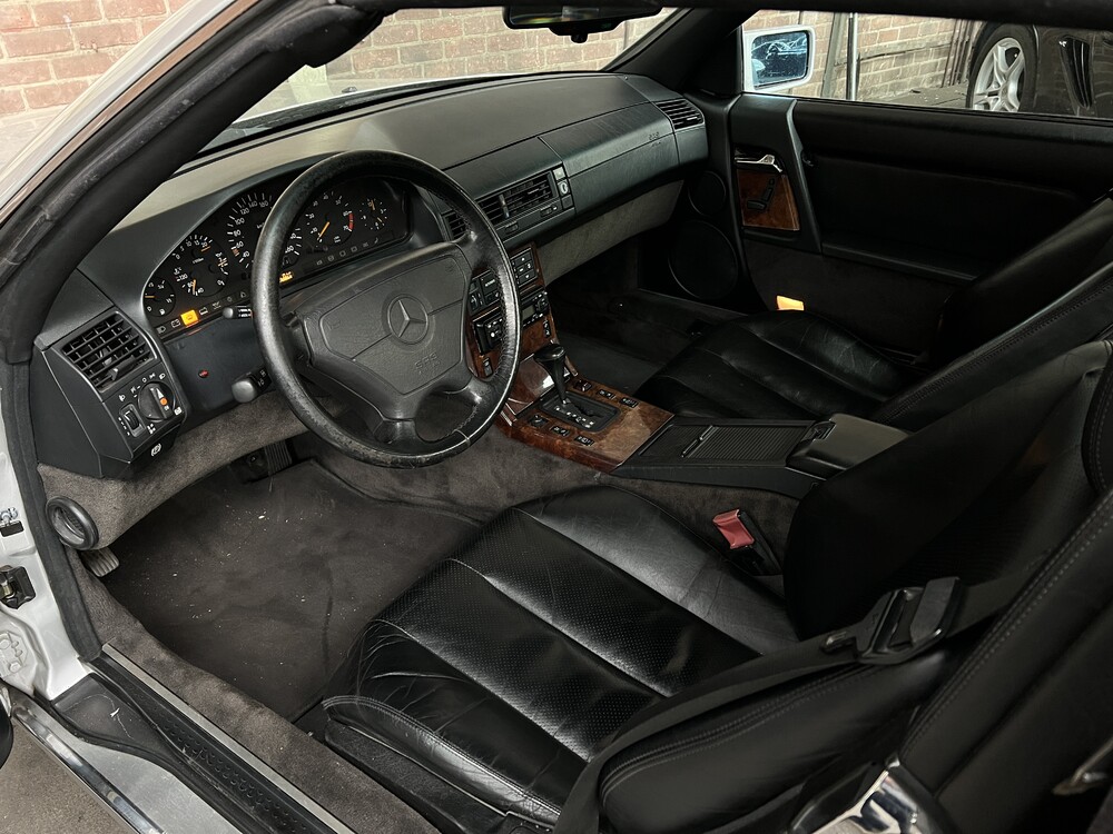 Mercedes-Benz 300SL-24 SL-Klasse 231PS 1993, GF-ST-10.