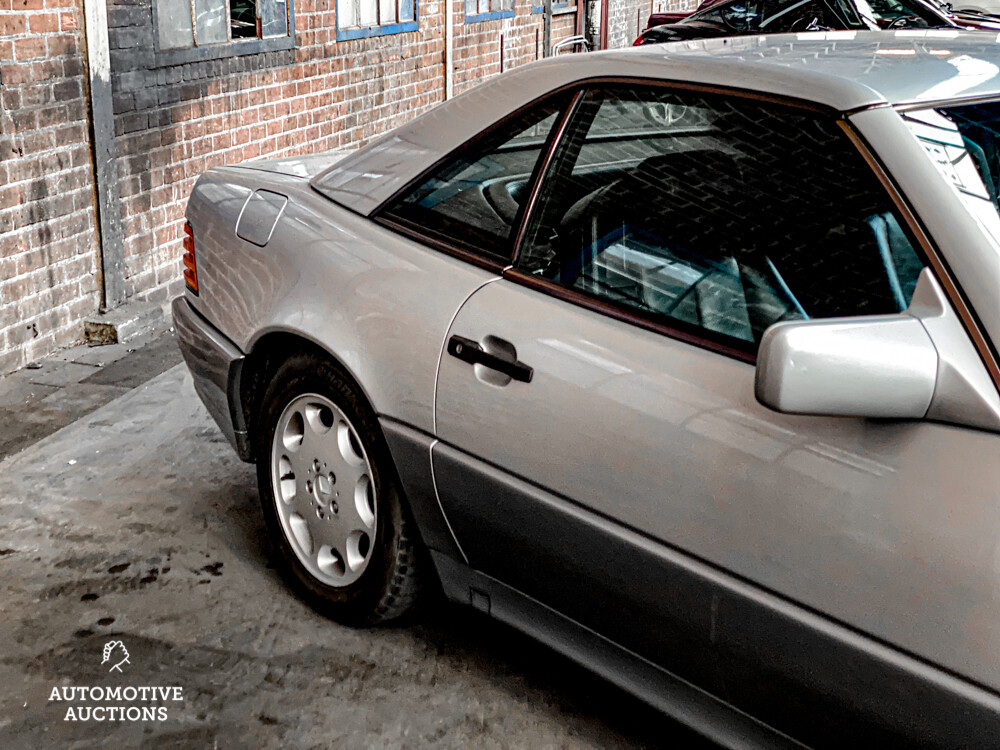 Mercedes-Benz 300SL-24 SL-Klasse 231PS 1993, GF-ST-10.