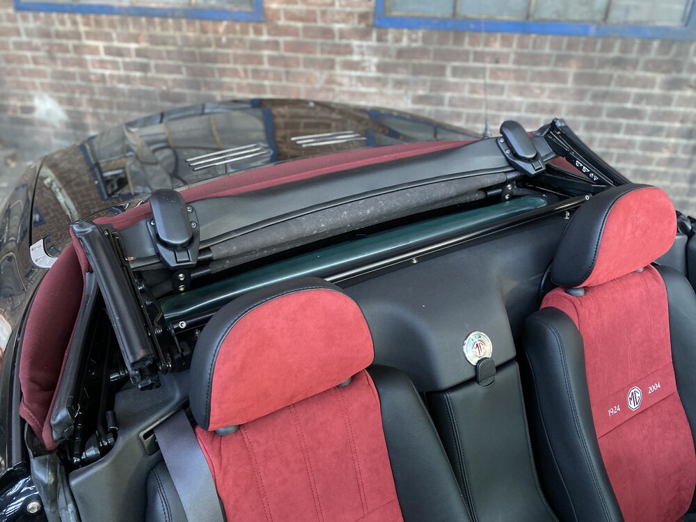 MG TF Cabriolet 80th Anniversary Edition 1/1600 136hp 2004 -Org. EN- NEW.