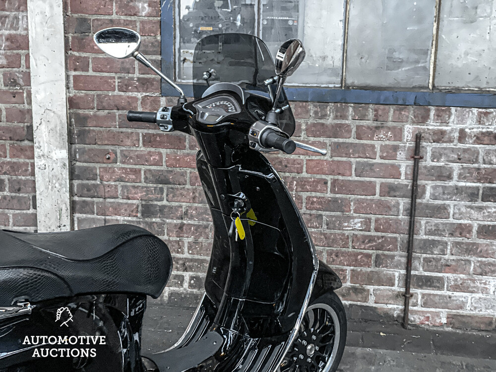 Piaggio Vespa Sprint 25km 2016, DGL-57-P.