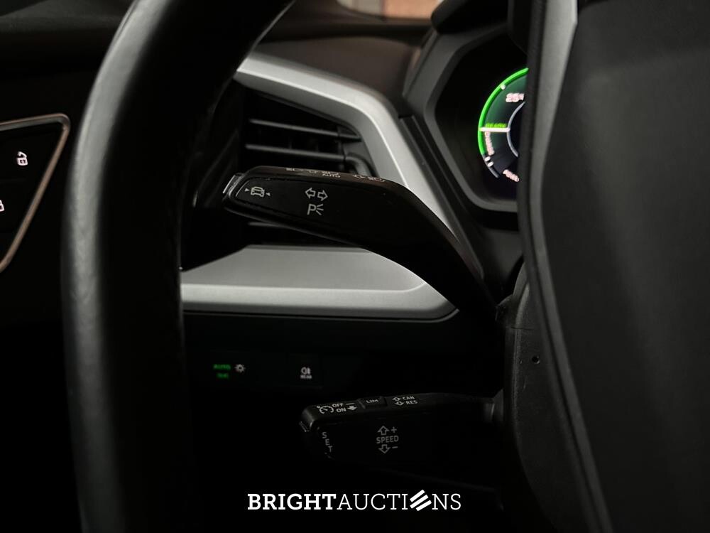 Audi Q4 e-tron 35 Launch edition 55 kWh 170pk 2021 (Origineel-NL+1e eigenaar), N-924-PK