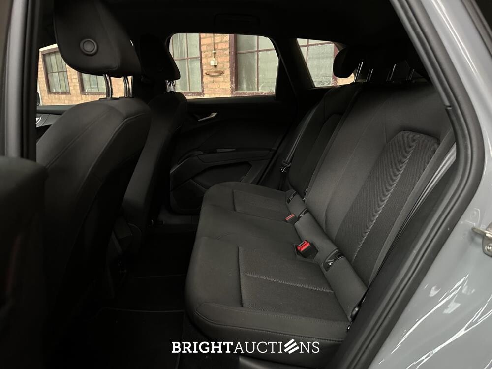 Audi Q4 e-tron 35 Launch edition 55 kWh 170pk 2021 (Origineel-NL+1e eigenaar), N-924-PK