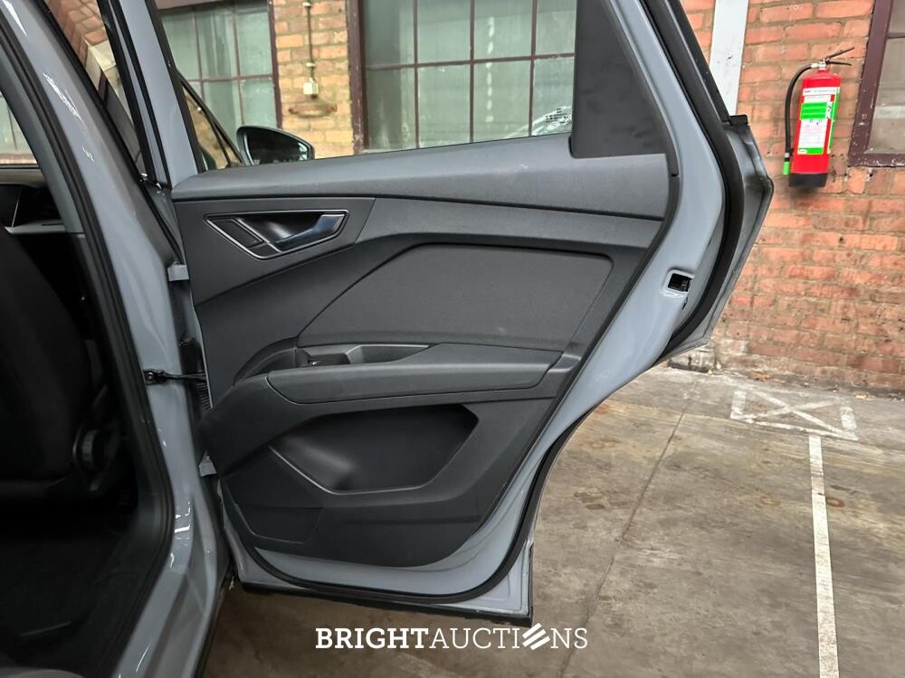 Audi Q4 e-tron 35 Launch edition 55 kWh 170pk 2021 (Origineel-NL+1e eigenaar), N-924-PK