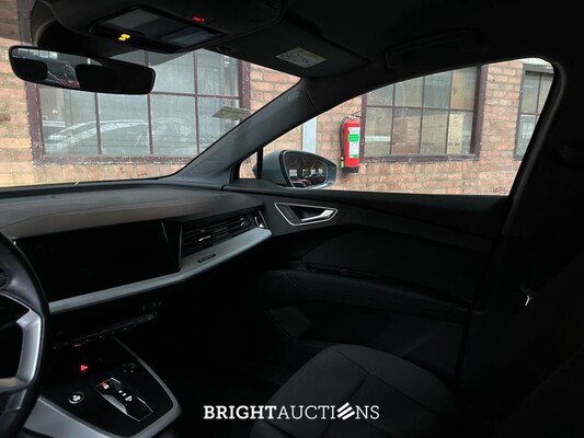 Audi Q4 e-tron 35 Launch edition 55 kWh 170pk 2021 (Origineel-NL+1e eigenaar), N-924-PK
