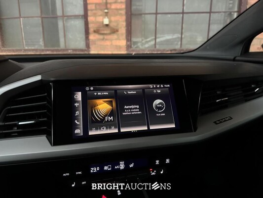 Audi Q4 e-tron 35 Launch edition 55 kWh 170pk 2021 (Origineel-NL+1e eigenaar), N-924-PK
