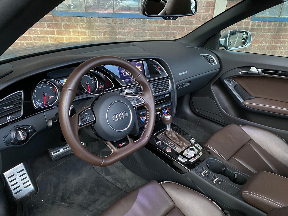 Audi RS5 4.2 V8 FSI Quattro FACELIFT Cabriolet 450pk 2013, 2-TVB-31