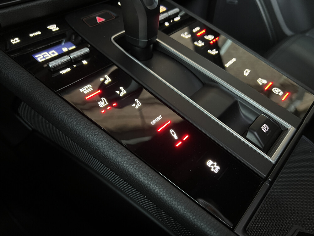 Porsche Macan 2.0 FACELIFT 265pk 2022 -Fabrieksgarantie-