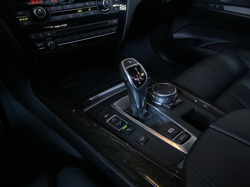 BMW X5 xDrive30d High Executive 258PS 2016, NJ-528-R