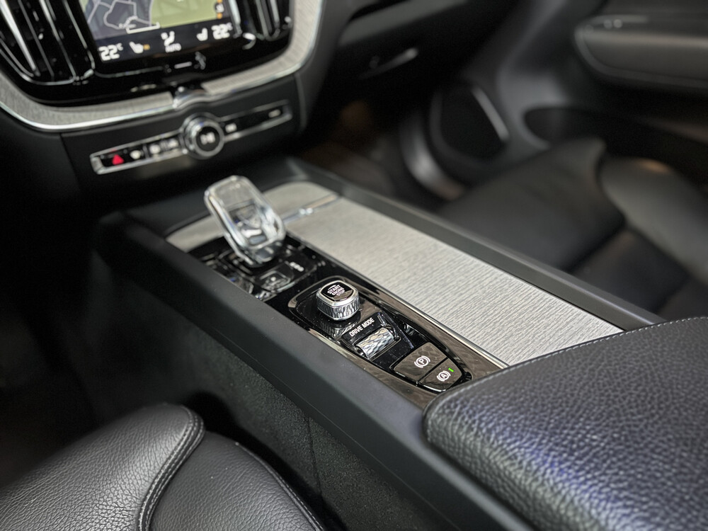 Volvo XC60 RECHARGE 2.0 T8 Twin Engine AWD Inscription 320pk 2020, R-973-BX