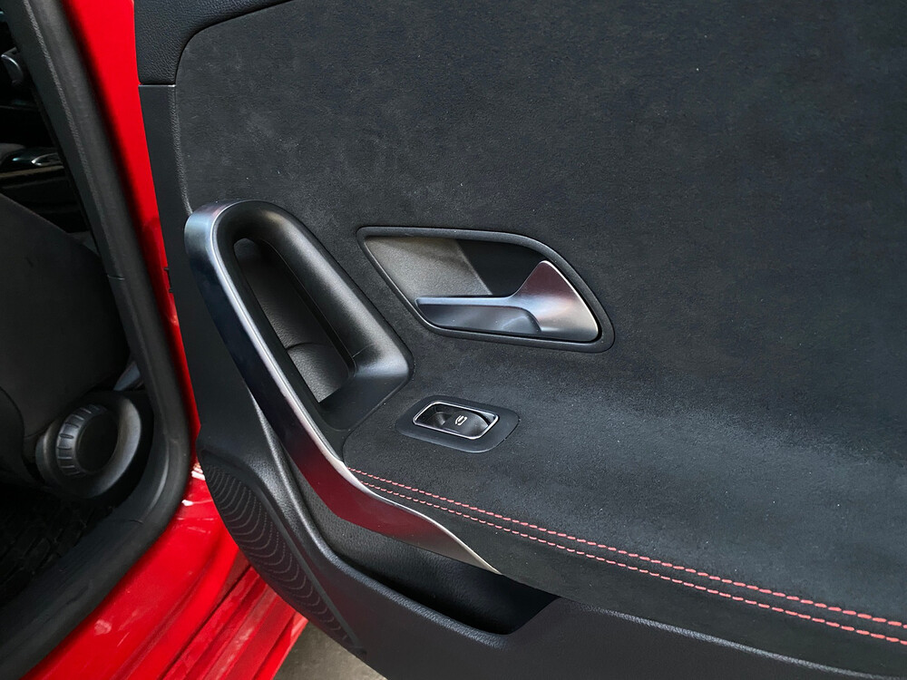 Mercedes-Benz A180 Business Solution AMG Night Upgrade 136pk 2019, XS-253-H